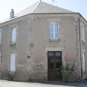 La Maison De Nicole Panzió Ladapeyre Exterior photo