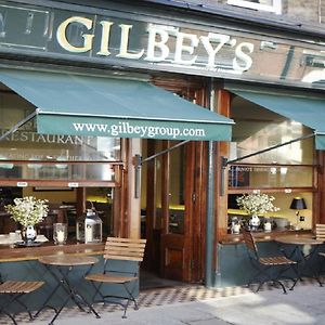 Gilbey'S Bar, Restaurant & Townhouse Panzió Windsor Exterior photo
