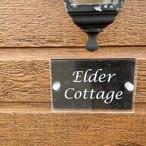 Elder Cabin With Hot Tub Villa York Exterior photo