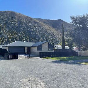 Kurow House On Bledisloe - A2O Cycle Trail Oasis. Villa Exterior photo