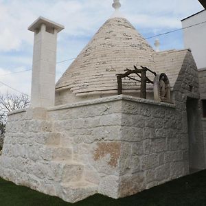 Trullo La Bomboniera Di Anna Panzió Cisternino Exterior photo