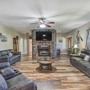 Spacious Group-Friendly Georgia Home On Lake Trenton Exterior photo