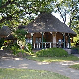 Stanley And Livingstone Game Reserve Hotel Victoria Falls Exterior photo