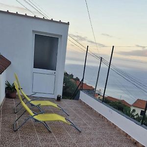 Cozy 1 Bedroom W/ Balcony, Ocean View & Perfect Sunsets Ribeira Brava Exterior photo