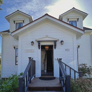 Nicholson House At Beaujolais Hotel Mendocino Exterior photo