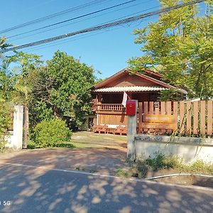 Chanmuang Guesthouse Mehongszon Exterior photo