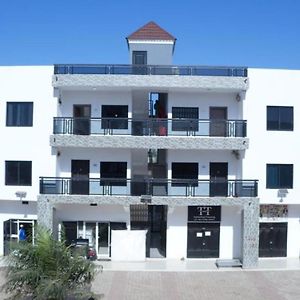 The View Apartment Rentals In The Gambia Brusubi Exterior photo