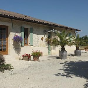 Chateau Haut Baron Hotel Saint-Estèphe Exterior photo