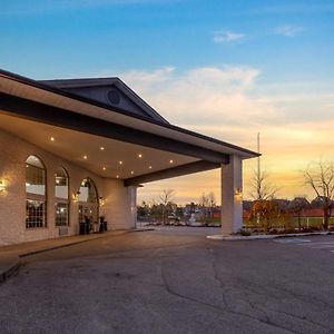 Best Western Plus Orillia Hotel Exterior photo