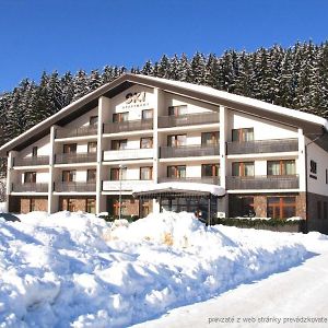 Ski Apartman Sajmon So Saunou Apartman Trencsénmakó Exterior photo