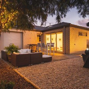 La Casa Serenita - Peaceful Getaway In Geelong Moolap Exterior photo