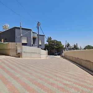 Vida Bhermon 3 , 2 Suites Madzsdal Samsz Exterior photo