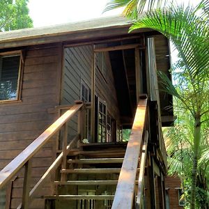 Tropical Treehouse Apartman Sandy Bay Exterior photo