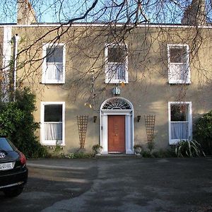 Lynden Hotel Dun Laoghaire Exterior photo