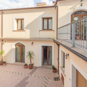 Giarranas House - Apartment With Coutyard Villacidro Exterior photo