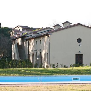 San Ruffino Apartments Lari Exterior photo