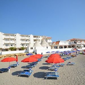 Hotel Residence Il Gabbiano Cirò Marina Exterior photo