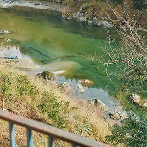 目の前が吉野川・雨天でも屋外体験ができる絶景の一軒家 Villa Otojocso Exterior photo