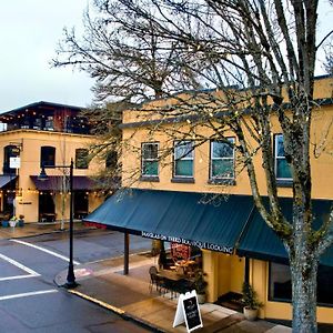 Douglas On Third Hotel McMinnville Exterior photo