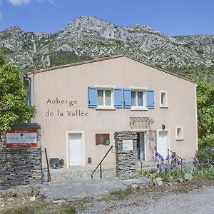 Auberge De La Vallee Panzió Saint-Jean-de-Buèges Exterior photo