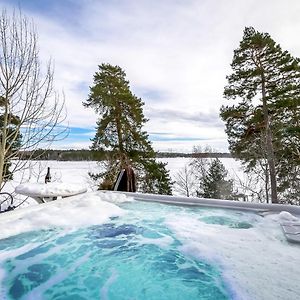 Relaxing Lake Oasis With Jacuzzi - Amazing View & Private Pier Stockholm Exterior photo