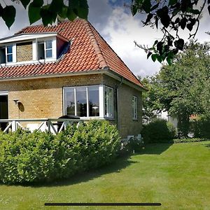 Danish Villa With A Lovely Garden & Close To Copenhagen Gentofte Exterior photo