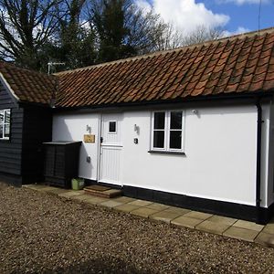 The Lily Pad Suffolk Villa Thornham Magna Exterior photo