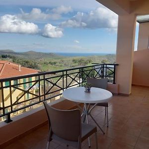 Balcony With A View - In The Heart Of The Village Mesotopos Exterior photo