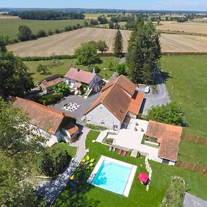 L'Anagramme, Chambres, Table D'Hotes Et Gite Pour Adultes, Naturistes Ou Non ! Cindré Exterior photo