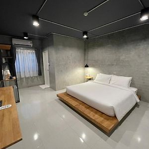 Loft Space Hotel Ranong Exterior photo