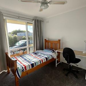 Comfy Bed Quiet Neighbourhood Apartman Grovedale Exterior photo