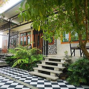 Pea เฒ่า เฝ้า Suan Villa Lampang Exterior photo