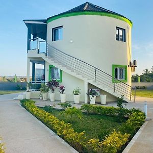 Seaview 1-Bed Suite On Cape Point Beach Bakau Exterior photo