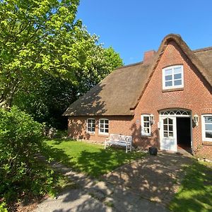 Ferienhaus Tante Elses - Ruhe & Erholung Zwischen Den Meeren - Gemutliche & Stilvolle Ausstattung Suderhoft Exterior photo