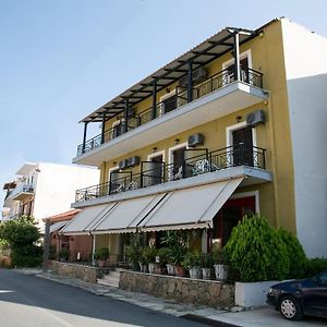 Petania Hotel & Apartments Lixúri Exterior photo