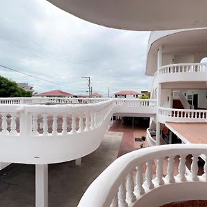 Las Palmas Hotel Corozal Exterior photo