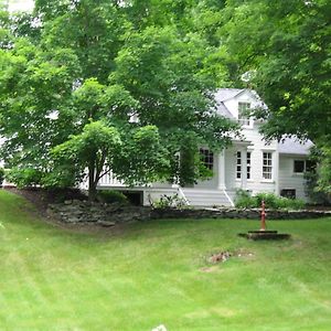 Private Setting On Country Farm Near Rhinebeck Panzió Clinton Corners Exterior photo