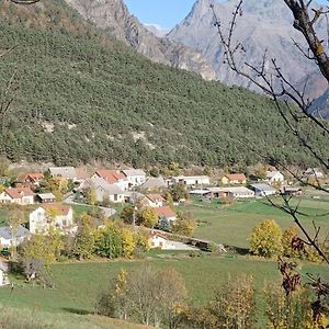 Le Puny Apartman La Motte-en-Champsaur Exterior photo