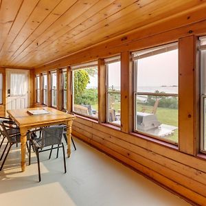 Waterfront Cottage With Sunroom And Patio And Grill Clinton Exterior photo