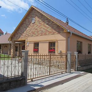 Tavi Fészek Vendégház Hotel Bánk Exterior photo