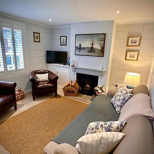 Stylish 3Br Cowes Cottage Close To The Waterfront Exterior photo