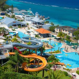 Beaches Ocho Rios Exterior photo