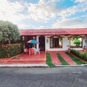 Paraiso Del Tolima Santa Monica Villa Flandes Exterior photo