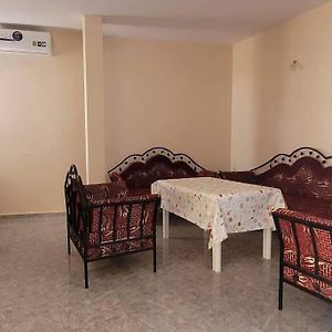 Beautiful And Comfy House On The Beach Of Haouaria Apartman Sidi Amor Exterior photo