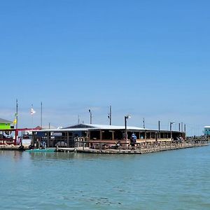 Indianola Fishing Marina Blue Shark Apartman Port Lavaca Exterior photo