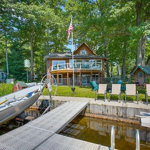 Lakefront Cadillac Retreat With Sauna And Boating! Villa Exterior photo