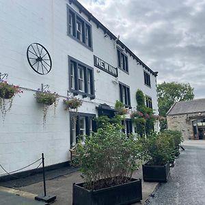 New Inn Hotel Clapham  Exterior photo