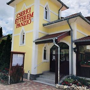 Cserki Panzio Balatonfokajar Panzió Exterior photo