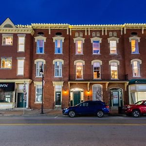 The Woodford Hotel Versailles Exterior photo