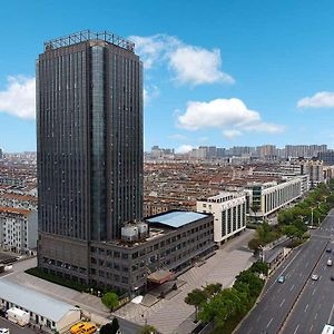 Ramada Yangzhou Downtown Hotel Exterior photo